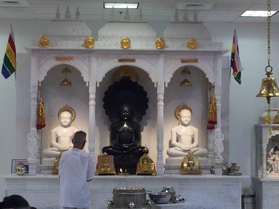 VeerSava's tweet photo. न्युयाँक जैन मंदिर 
New York jain temple
#jaintemple
#jainism https://t.co/hFzUtQgQyc