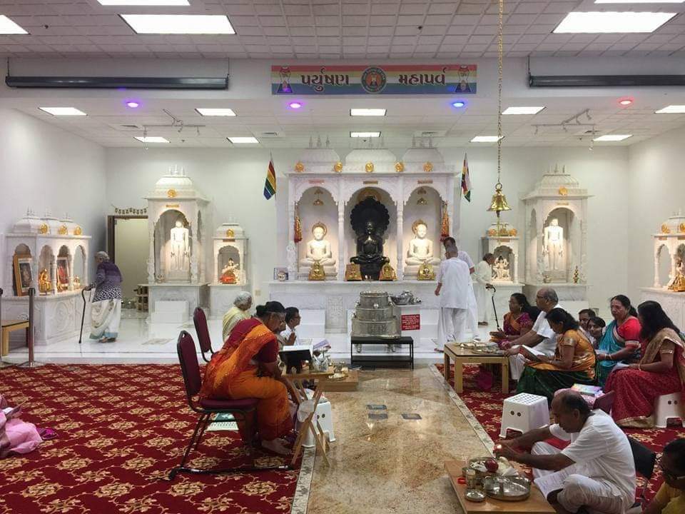 VeerSava's tweet photo. न्युयाँक जैन मंदिर 
New York jain temple
#jaintemple
#jainism https://t.co/hFzUtQgQyc