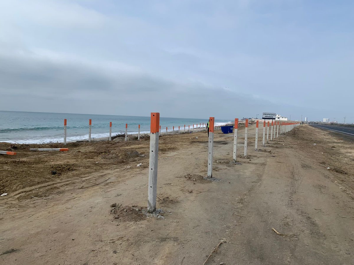 MAE_Zonal5's tweet photo. #NuestrosTécnicos con @gobersantaelena atendieron denuncia ciudadana y realizaron una inspección en el sector Capaes, constando afectaciones al perfil costero por trabajos de construcción autorizados por el GAD Municipal de Santa Elena. https://t.co/pSkBWqnhPD