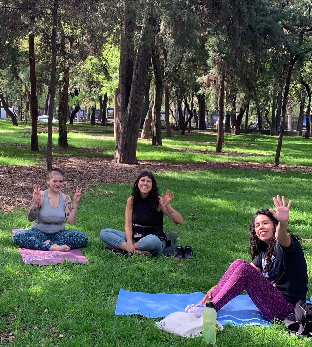 eugenia_ia1's tweet photo. ¡Lo bello de hoy! ✨🤍
Gracias a quienes acuden al llamado de yoguear cada mes en Chapu. Que el diálogo interno sea cada vez más amoroso para poder hablar desde el respeto con lxs demás. 
¡Aho! 🔥
#Yoga #YogaCDMX #Gratuidad #Vishudda https://t.co/n7bHaqHOwm