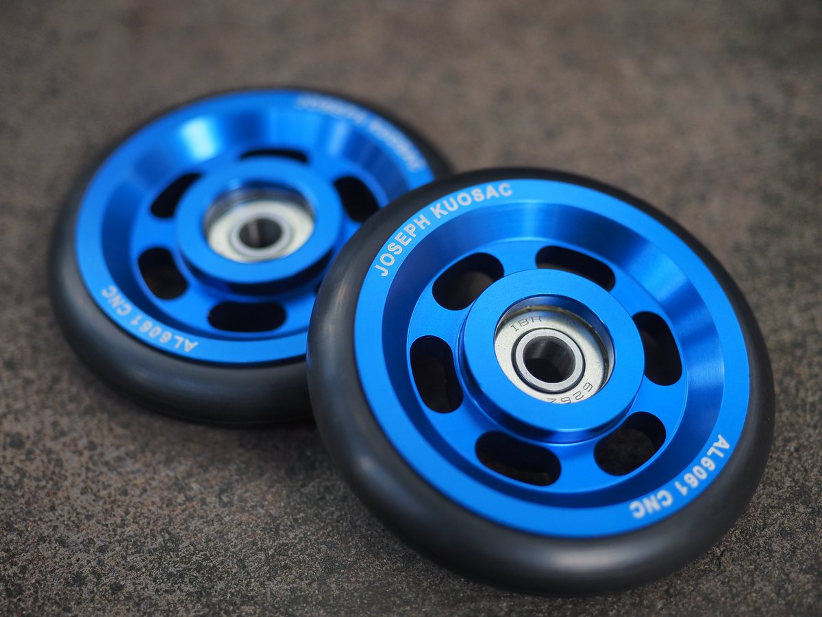 JosephKuosac's tweet photo. JK parts in Sonic Blue.
#josephkuosac #brompton #bromptonbicycle #headset #nut #hubnut #easywheel #smallwheel #upgrade #modification #style #tuning #sonicblue #mood #HappyHour https://t.co/fkhLOMuRXb