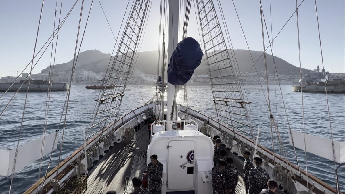 IN_HQSNC's tweet photo. As part of #Lokayan22, INS #Tarangini entered Gibraltar 04 Sep 22. Welcomed by #BritishForcesGibraltar &amp; Indian NA,HCI London.02 cadets from Britannia Royal Naval College on passage from London to Gibraltar exposed to nuances of life onboard Tallship. #Bridgesoffriendship https://t.co/q5owFV8T6U