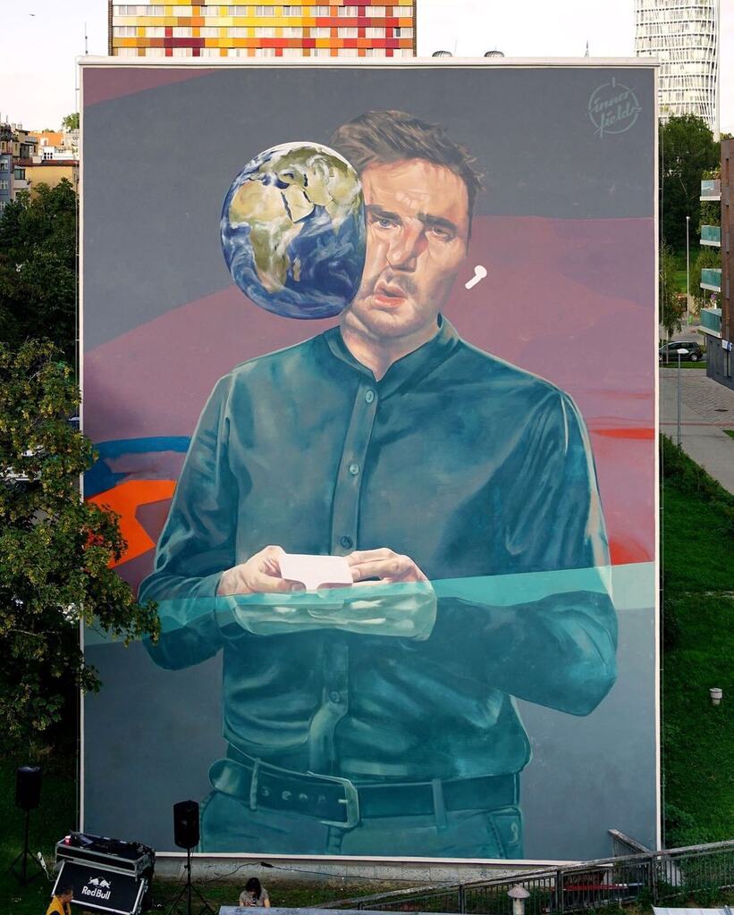 streetartUS's tweet photo. "Calling" by @innerfields in Prague, Czech Republic for @wallstreet_prague #wallstreetprague #wallstreetfestival #wallstreetprague2022 @thechemistrygallery. #innerfields https://t.co/VLtTn5lZiU https://t.co/XarQkQPFFf