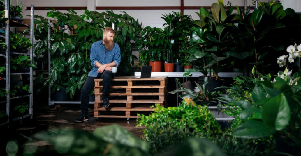 ”Jotkut näkevät yrityksen saalistavana tiikerinä, joka pitää ampua. Toiset näkevät sen lehmänä, jota pitää lypsää. Vain kourallinen ymmärtää, mikä se oikeasti on: väkevä hevonen, joka vetää koko vaunun.” (Winston Churchill) Hyvää Yrittäjän päivää! #yrittäjät