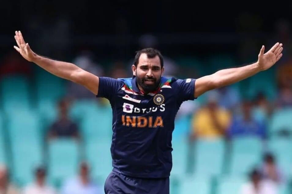 iam_SaQi9's tweet photo. Last year Mohammad Shami Today #arshdeepsingh, these hindu extremists are worst creature on this planet. 
#khalistani https://t.co/GYGmiDPXAH
