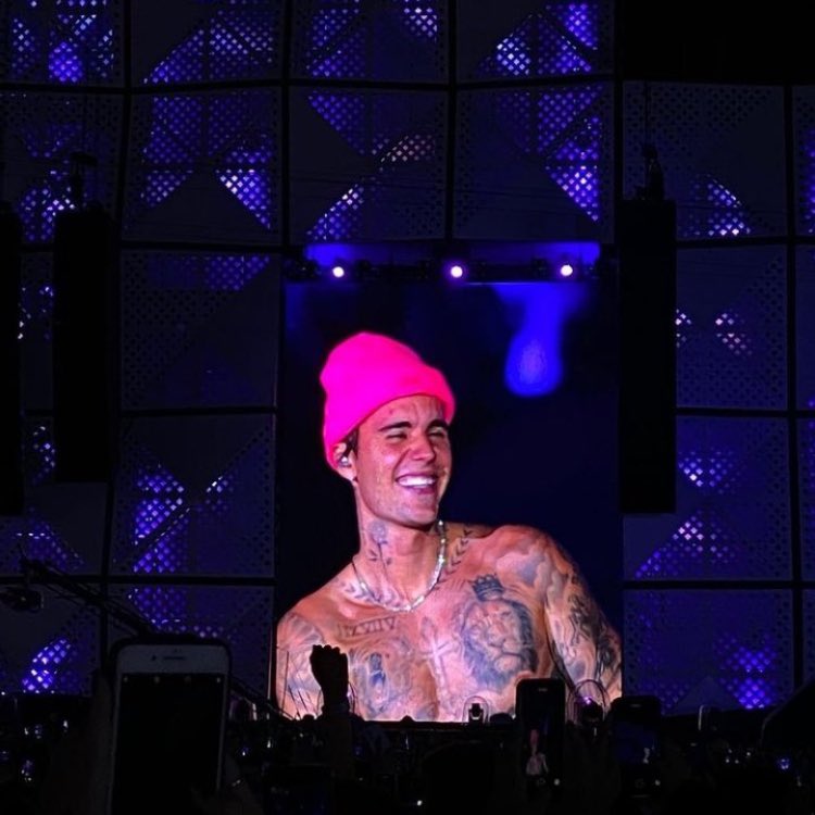 KINGBlZZLE's tweet photo. meu deus eu te amo demais https://t.co/fNLLkTBZem