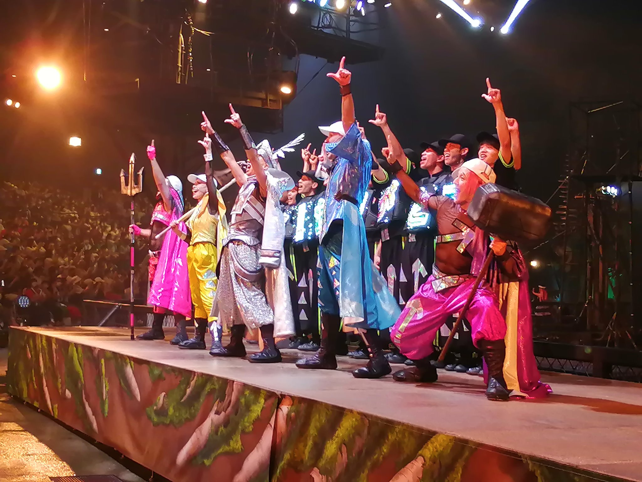 全自動サンジィ ワンピースプレミアショー観てきた ナミちゅわ ん や ロビンちゅわ ん がもっと間近で戦ってるところみたかったわ ん 右側の座席ほうがもっといいかな あ 野郎どもはどうでもいいです チッ Usjファン T Co 全自動サンジィ ワンピースプレミアショー観てきた ナミちゅわ ん や ロビンちゅわ ん がもっと間近で戦ってるところみたかったわ ん 右側の座席ほうがもっといいかな あ 野郎どもはどうでもいいです チッ Usjファン T Co