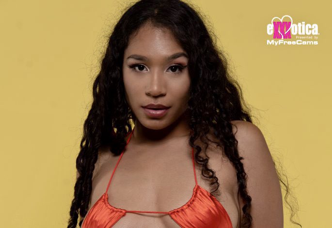 Kitt_Lacey1's tweet photo. Come see me @EXXXOTICA Edison, NJ! Oct 21-23 I’ll be will  Tadpole Studios again!!  @TPXSMovies                                📸 @bxpredator https://t.co/vSUpwVRTaN