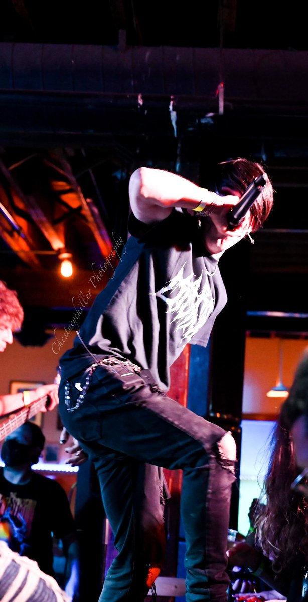ChillerPhoto's tweet photo. @atwwtband https://t.co/nbytDfgL26