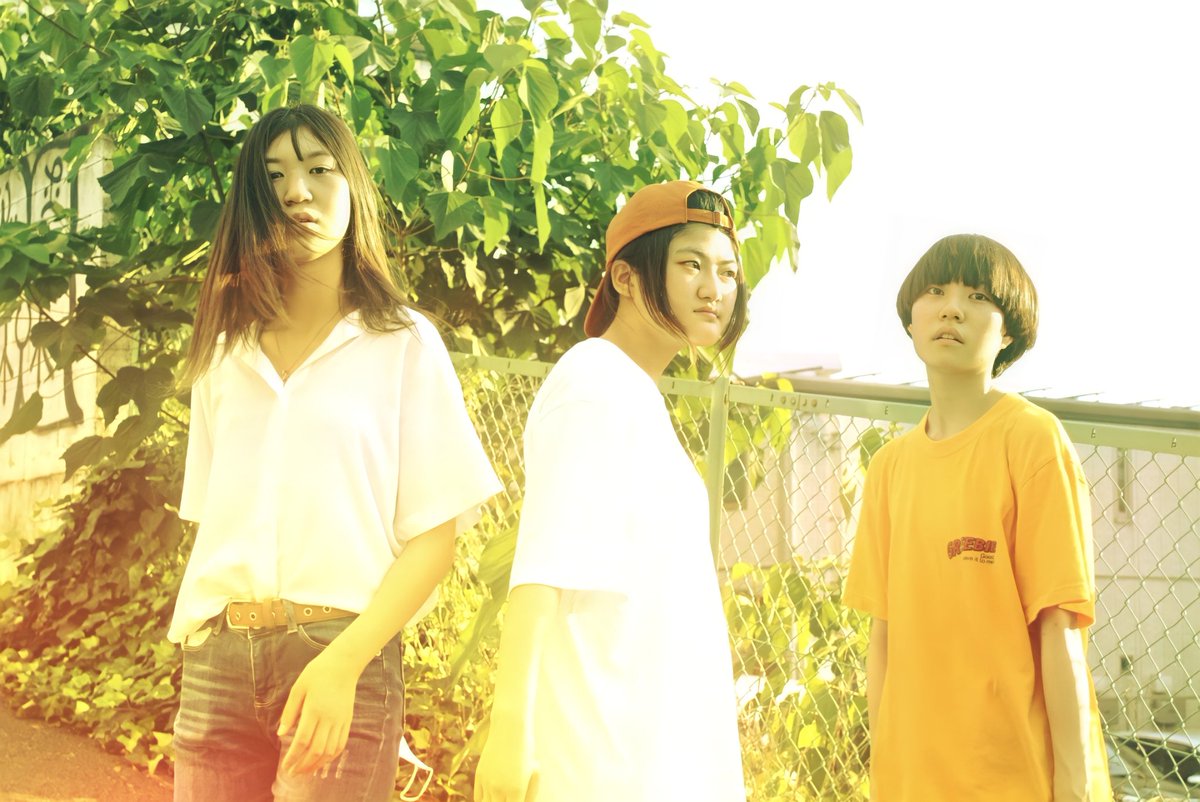 Yuu0Kiga's tweet photo. そしてそして！

ご紹介させて頂いた
 Vers∞  (@Versofficial3) なのですが
実は……解散しています！

が！！！！！

なんと 11月7日 に一夜復活します！！🌙
ライブが……！あります……！

詳細は画像 1枚目に！

ので、バンドとかロックとか好きな方はぜひぜひお越しください！！🎸🎤🎧 https://t.co/R6oygZsiJP