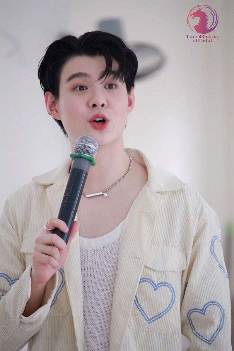 สองนิ้วสู้ๆนะครับ มุมุคนเก่ง มีถ่ายรายการพิเศษกับช่องสามด้วย❤️ น้องใหม่น่ารักขนาดนี้ พี่ๆในกองหลงแย่เลย~

เอาภาพมุมุที่ชอบทำหน้ามุจุ๊
มาฝากแม่ๆครับ🥰🙏🤭

#ส่งกำลังใจให้มุมุเซ้นต์ #Saint_sup #MingEr #ช่อง3 #ช่อง3กด33
•B6
