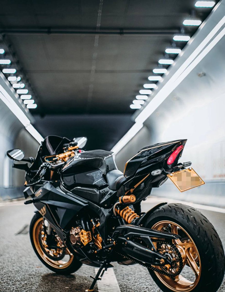 Lin_tongfei's tweet photo. ホンダCBR650
最も直感的に感じるのはカナダ版400号機のようなものです
この等級の輸入は4気筒オートバイ
多くの友達がcbr6を買う50rは気に入った4気筒と模造品の顔だろう
*
#ホンダ #CBR650R #オートバイ #模倣品 #650cc #日本 https://t.co/3PfK966IlR