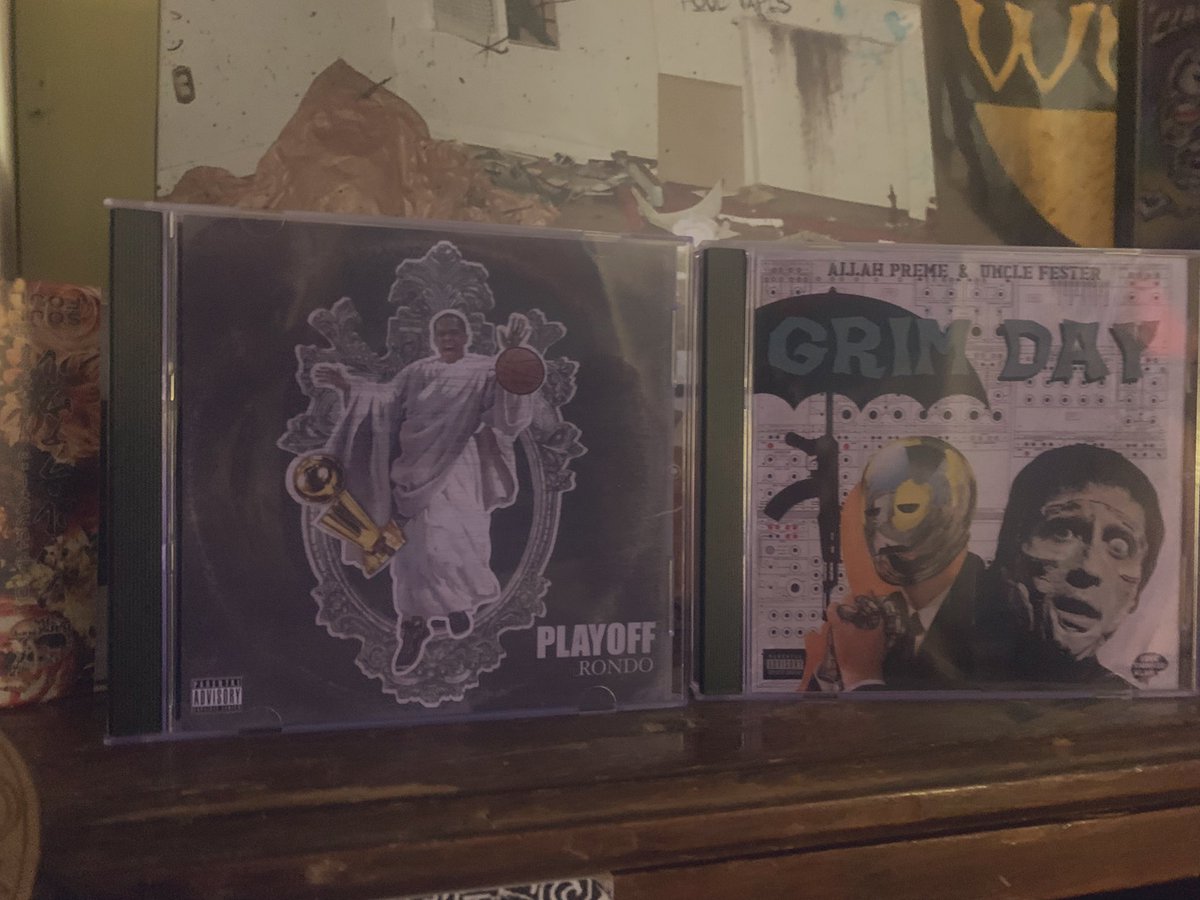 stachevinyl27's tweet photo. Mail drop @ProDillinger @AllahPreme19 #playoffrondo #grimday @blackhandmusic https://t.co/XvMaPXeTTQ