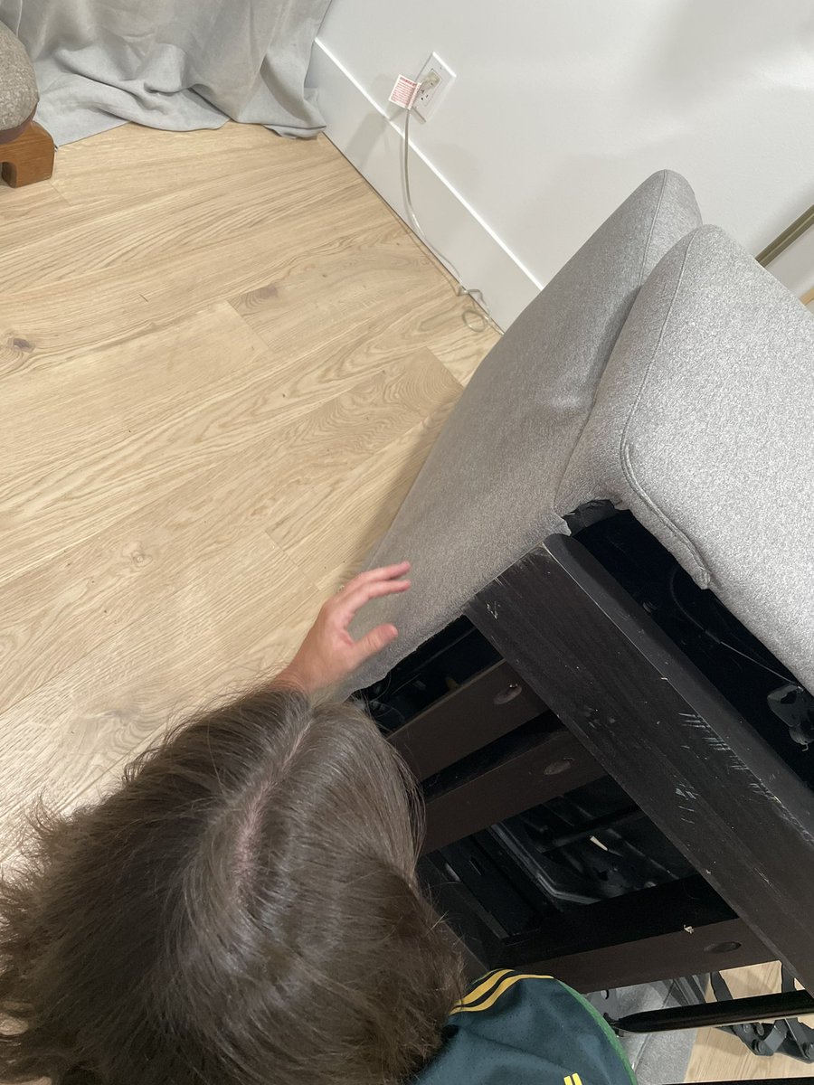 chip_setzer's tweet image. How my day as a new kitten dad has gone in two photos - 1st phot noon, 2nd 8:30pm he never left chair 🤦‍♂️ Hoping tomorrow is a better day for the newest addition Nederland VanGough #Kitten #Roughstart
