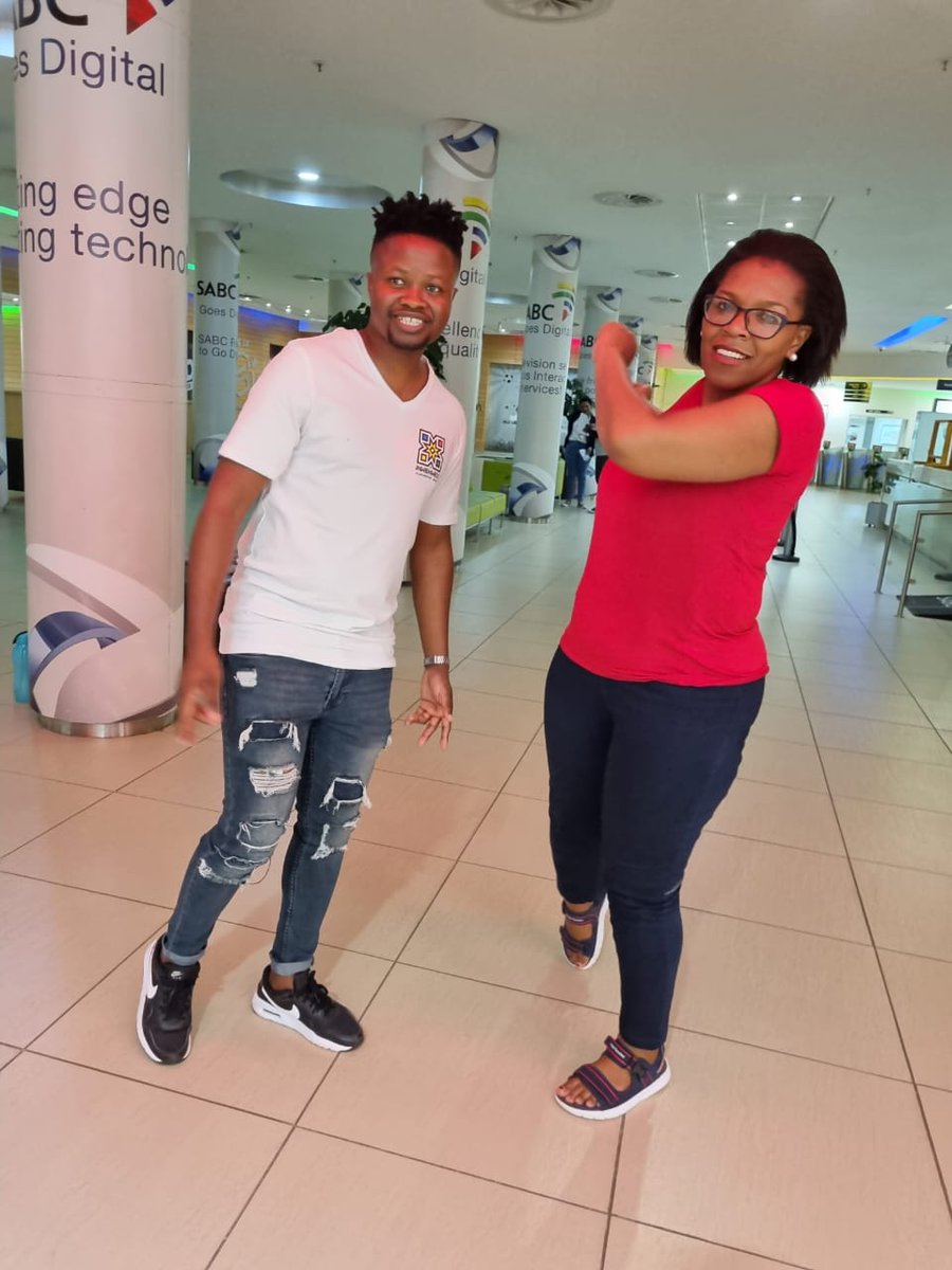 RealDJ_Rvoonah's tweet photo. #Sivukilebreakfast629
BOEING RNB629 ✈️ ✈️ 🔥 🔥 🔥
#MCM Lotjhani ngomvulo 🙏 🙏 🙏
@Ikwekwezi_FM @SivukileBShow @RealDJ_Rvoonah @Bathabilemaben9 🔥 🔥 #RNB
U @bussaimathebula uzaba nathi ksasa https://t.co/Zo1Gpz0NiZ