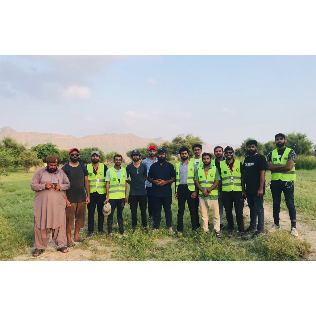 iqbal_tehniyat's tweet photo. Humanity Still Exists Foundation Pakistan in collaboration with Shaib E Ibi Talib Managed Free Medical camps, Food Distribution among 250+ families, Clothes &amp; Shoes in Koh e Suleman Dera Ghazi Khan. Our volunteers are striving hard to reach the deserving people ❤️
@Humanity_786 https://t.co/boNrHSTfXF