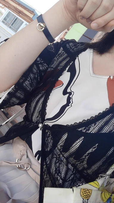 久々にゃんせんスタイル。ワインとセットのブレスレットがどうしても使いたかったえ?この後?習い事だよ 