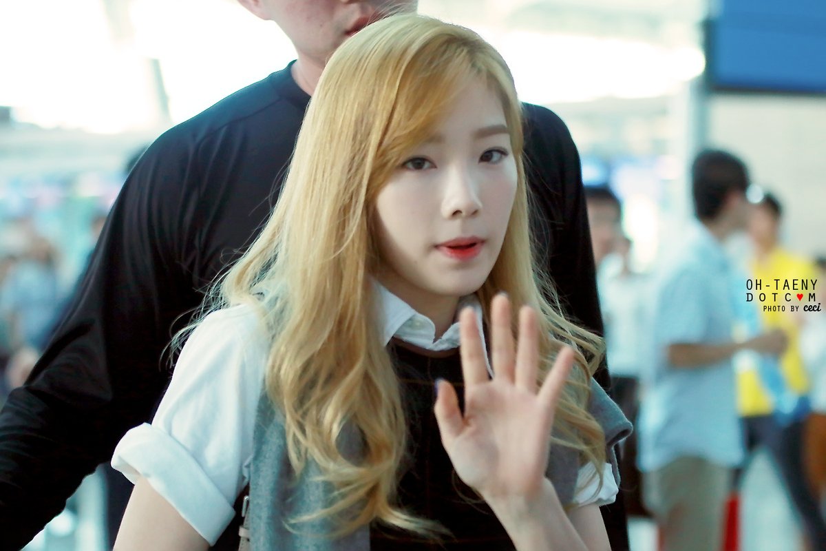 hourlytaeyeon's tweet photo. #TodayWithTaeyeon #TAEYEON #태연 

♡ 140906 Incheon Airport https://t.co/xfPbpzje7U