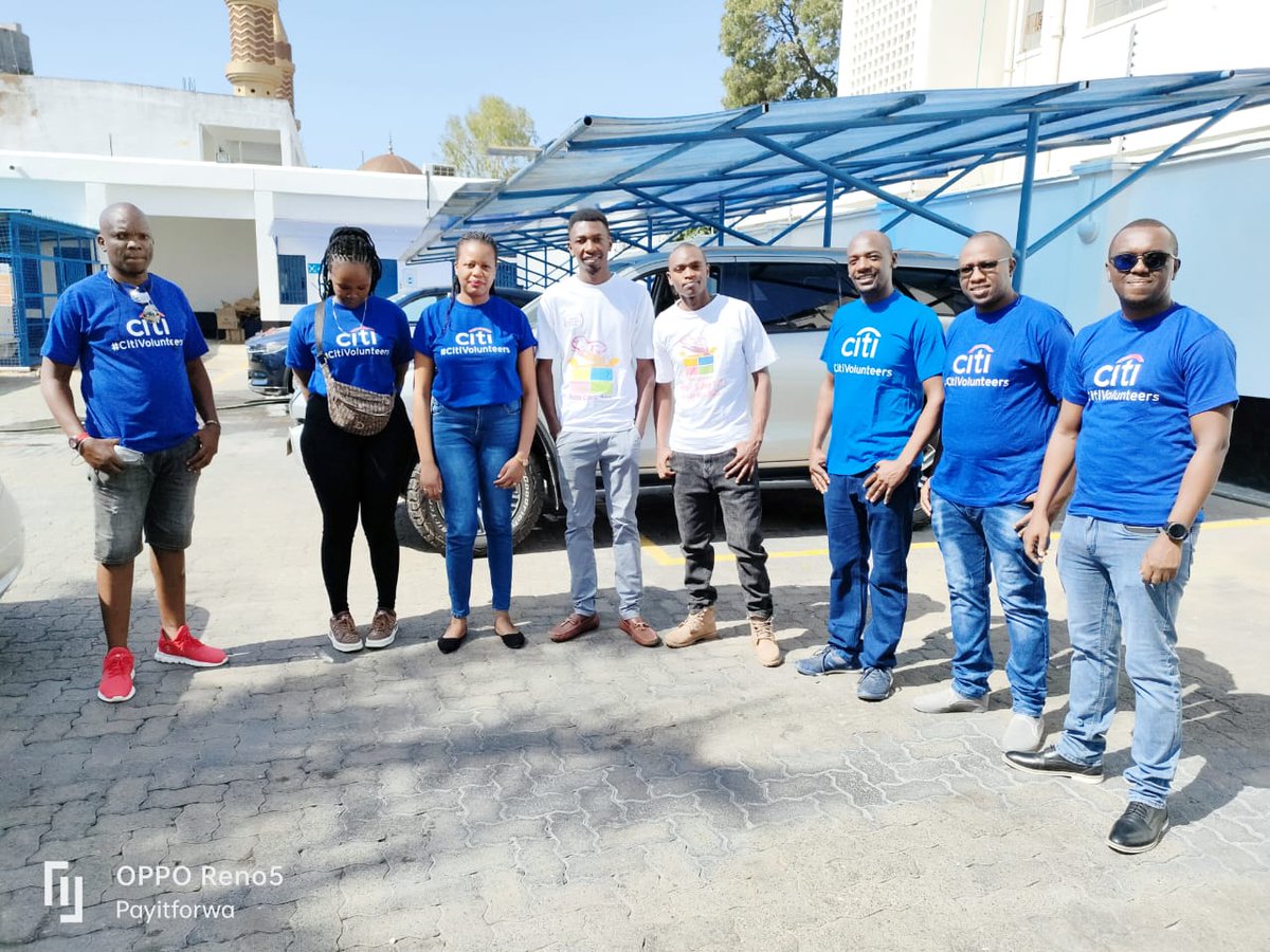 TotoCareBox tweet media