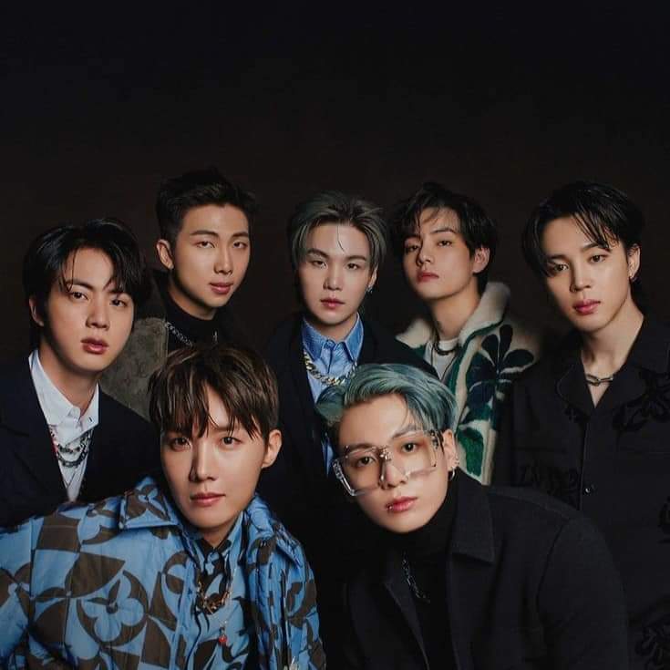 Jenseio's tweet photo. Según una crítica de la industria, menciona que NINGÚN ARTISTA puede igualar los ingresos que obtiene BTS en un SOLO concierto, para PTD on stage (las Vegas) ÚNICAMENTE el día 16 de abril generaron $56.4M (Dólares) y a Harry Styles le tomó 23 conciertos para reunir está cantidad. https://t.co/vb4qnAK094
