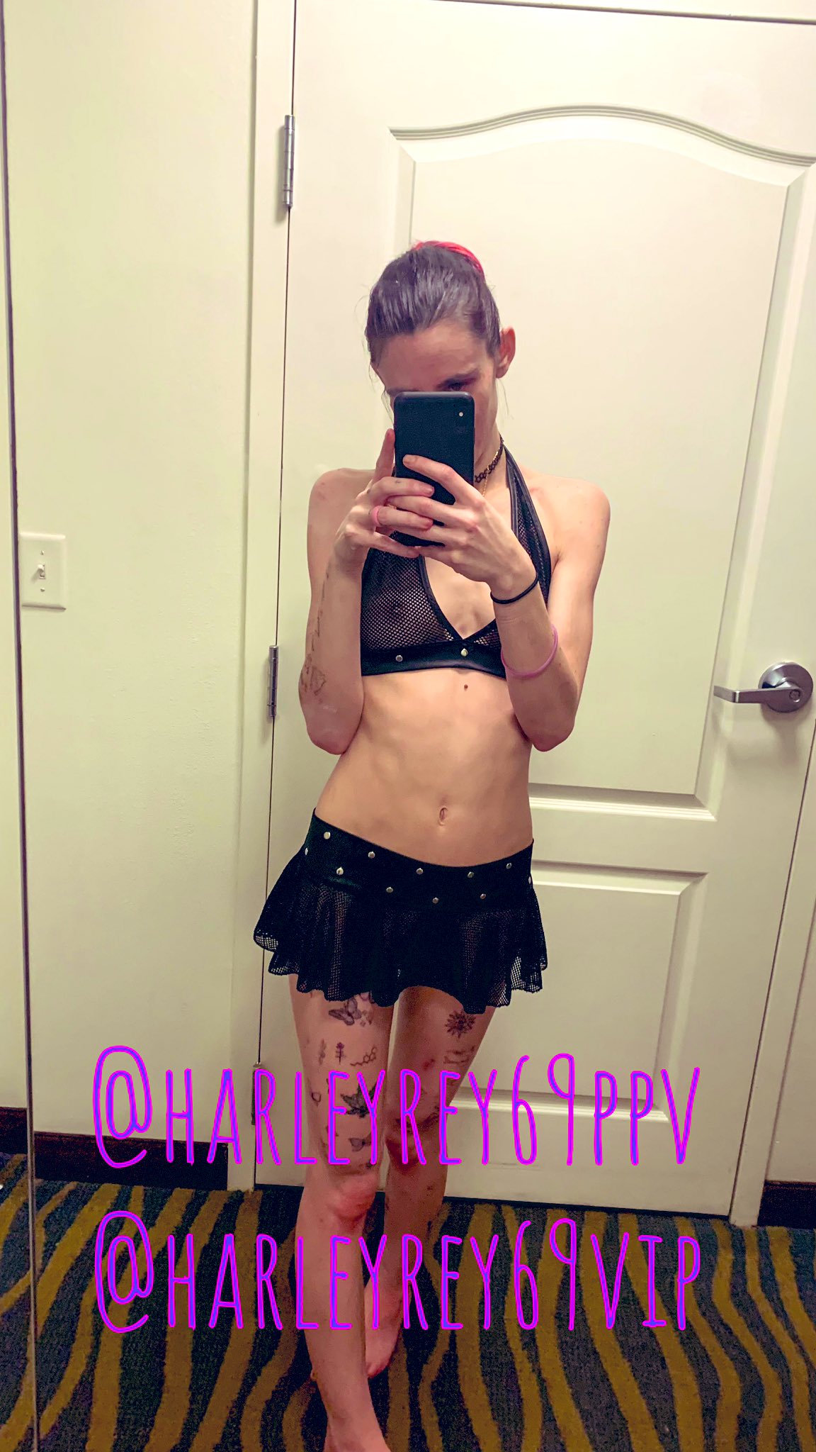 Cum check me out on @onlyfans #onlyfans #onlyfansgirl #sellingcontent #cumandsee https://t.co/7enIlLJoTh