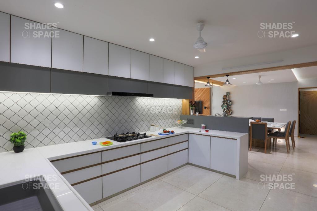Great design appeals to the eye and paves the way for a soothing and satisfactory experience. The kitchen, where the food is prepared, should be designed with a serenity that adds pure energy to the whole cooking experience. #interiors #kitchendecor #homedesign