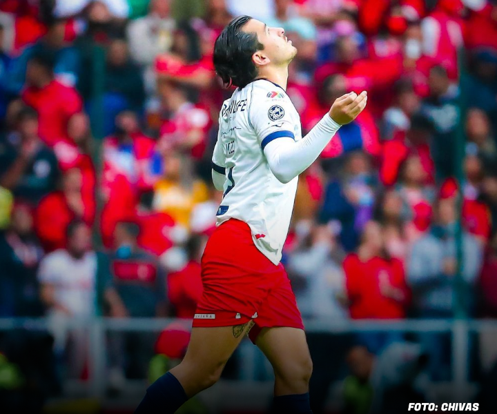 FUTMEX_'s tweet photo. 🗣️ Sobre suplencia de Mozo: “Es una lección de que cuando se consigue un resultado, se procura darle continuidad a ese funcionamiento, más allá de considerar que los demás están esperando un espacio. Es un chavo que trabaja bien y hace buen ambiente. Es importante como el resto”. https://t.co/K8XcNsxXpl
