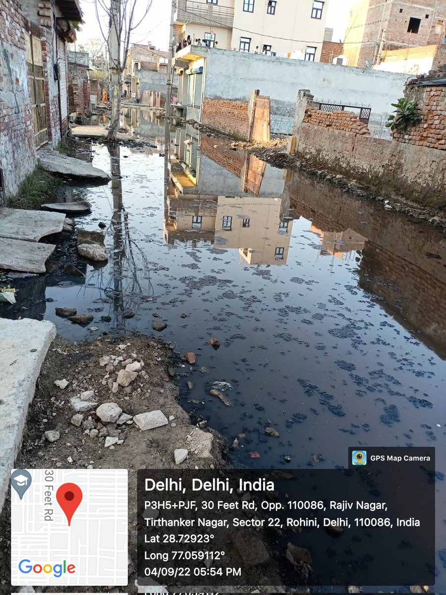 KunalRa63526347's tweet photo. MLA Shri Jai Bhagwan Upkar ji should also pay attention to this post, this is Rajiv Nagar 30 Futa Road MCD School. Which you have complained about many times but you have not heard, the remaining income keeps falling day by day. https://t.co/GtJW0scVF5