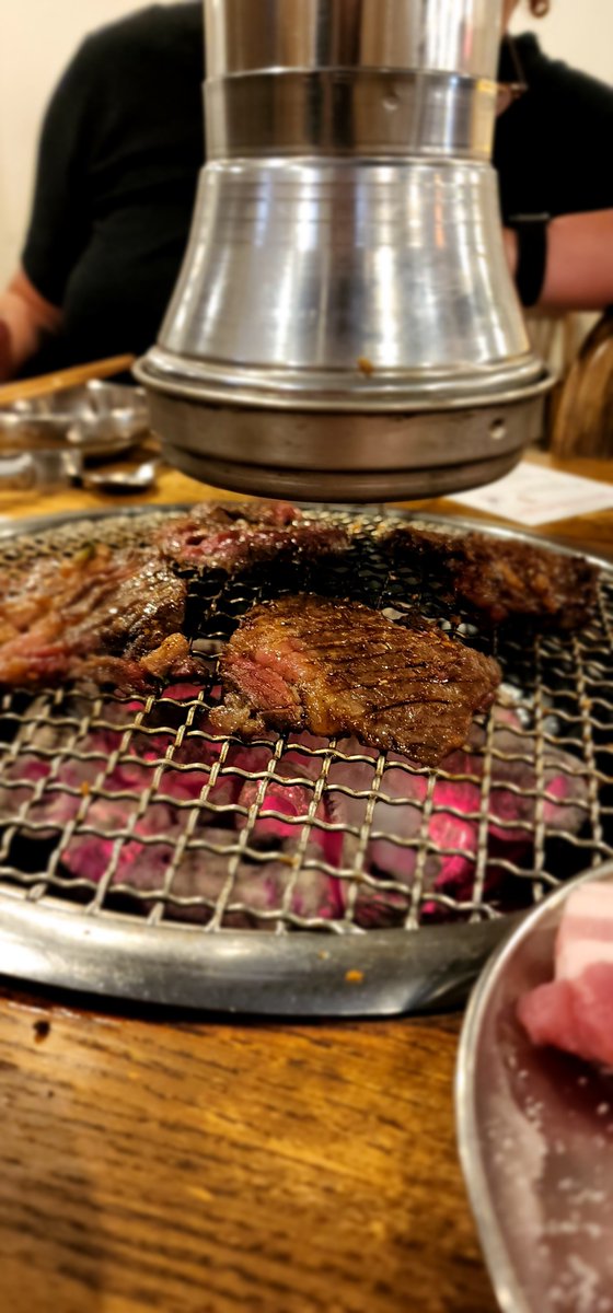 quorralyne's tweet photo. Lunchtime featured adventures in Korean BBQ with this fantastic chica 😎 @jesstemporal.
#sydney #auth0 #okta #diybbq https://t.co/qI2oLKF1Hu