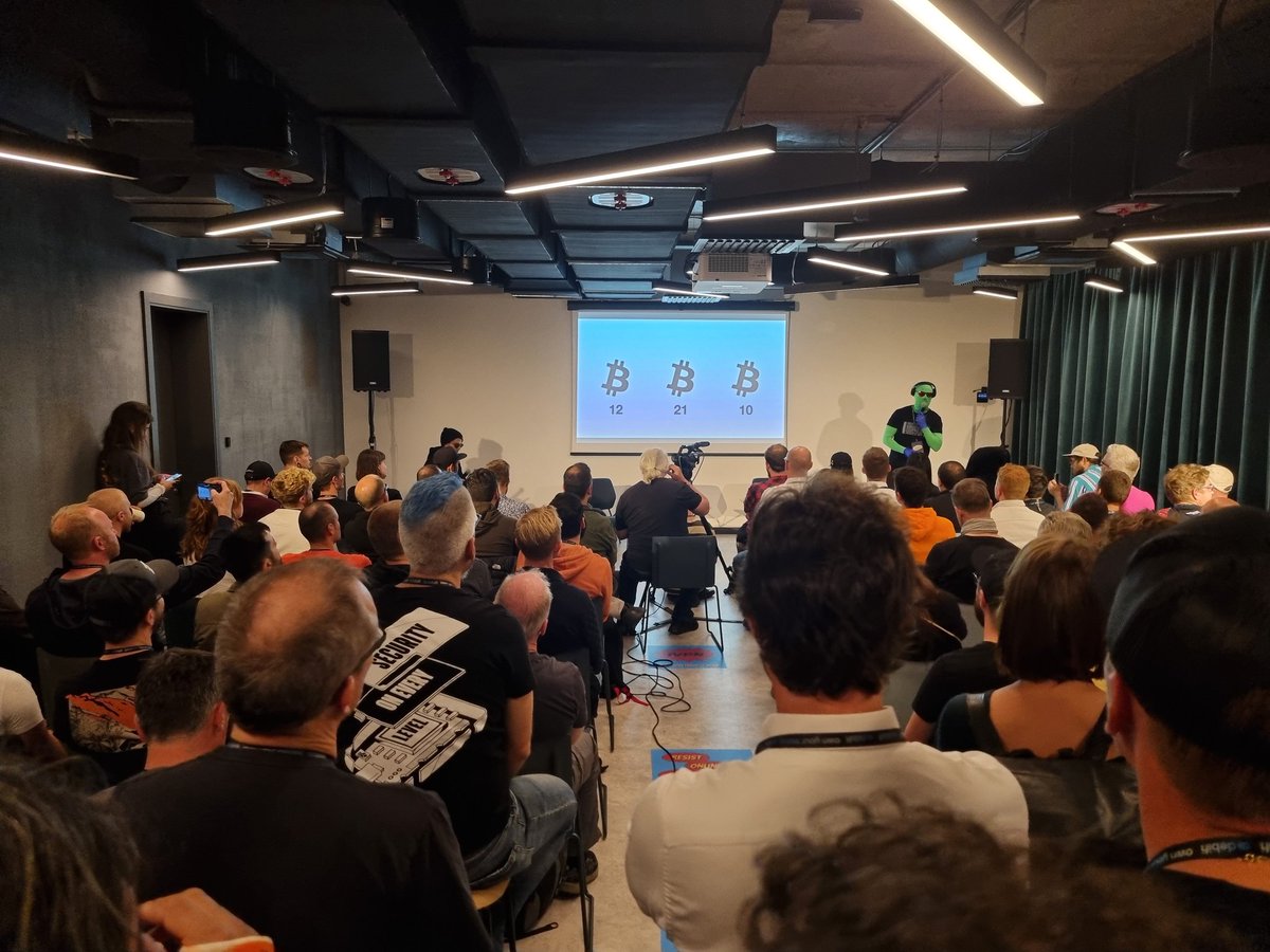 The baltic honeybadger conference #BH2022 in Riga was a blast. Had a great time with our @bitpanda blockchain devs and met so many smart #Bitcoin supporters.