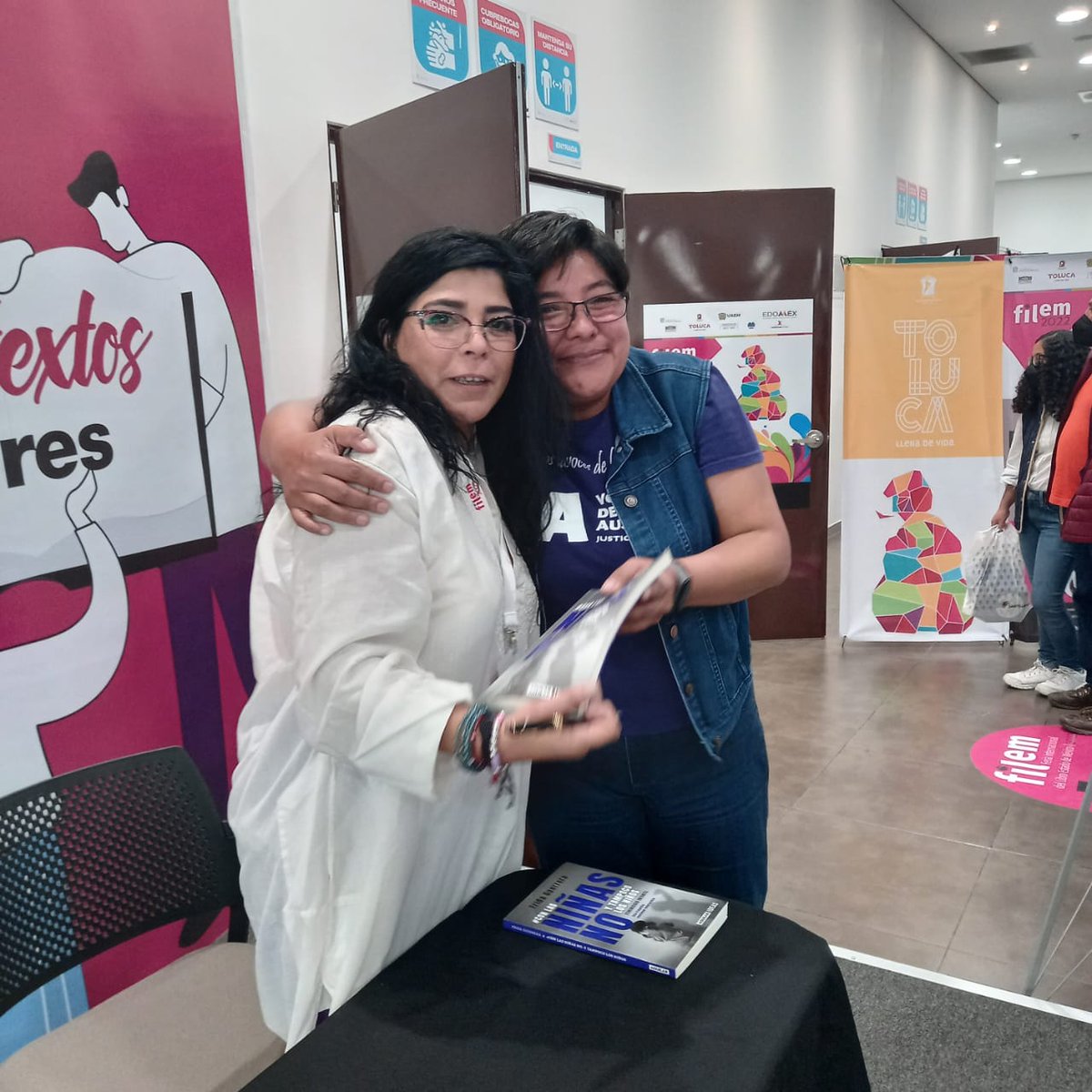 Fridaguerrera's tweet photo. Me siento bendecida!!! Nos fue bien bonito en #Filem2022 #ConLasNiñasNo y #TampocoLosNiños https://t.co/rZu4Sv5NHl