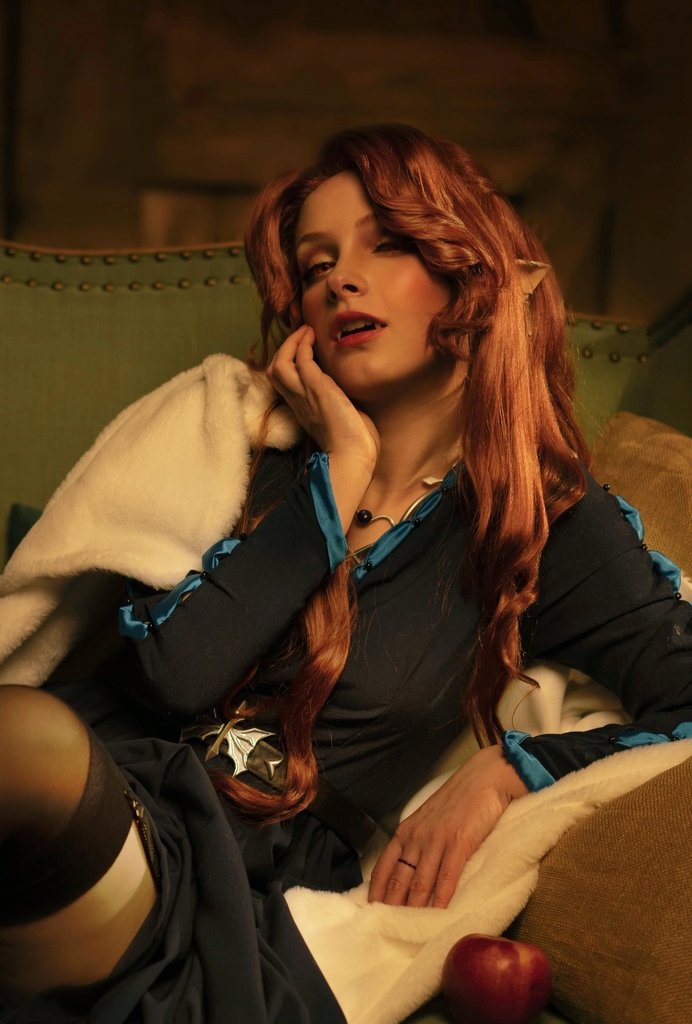 MagicReo's tweet photo. Can i vizit your cage tonight? 🌚

🦇Lenore @MagicReo
😘Ph @KirienaPhoto

#Castlevania #CastlevaniaNetflix #lenorecastlevania #castlevaniahector #Netflix #cosplayersofinstagram #cosplaygirls #lenorecosplay https://t.co/tFgd1ywW0f