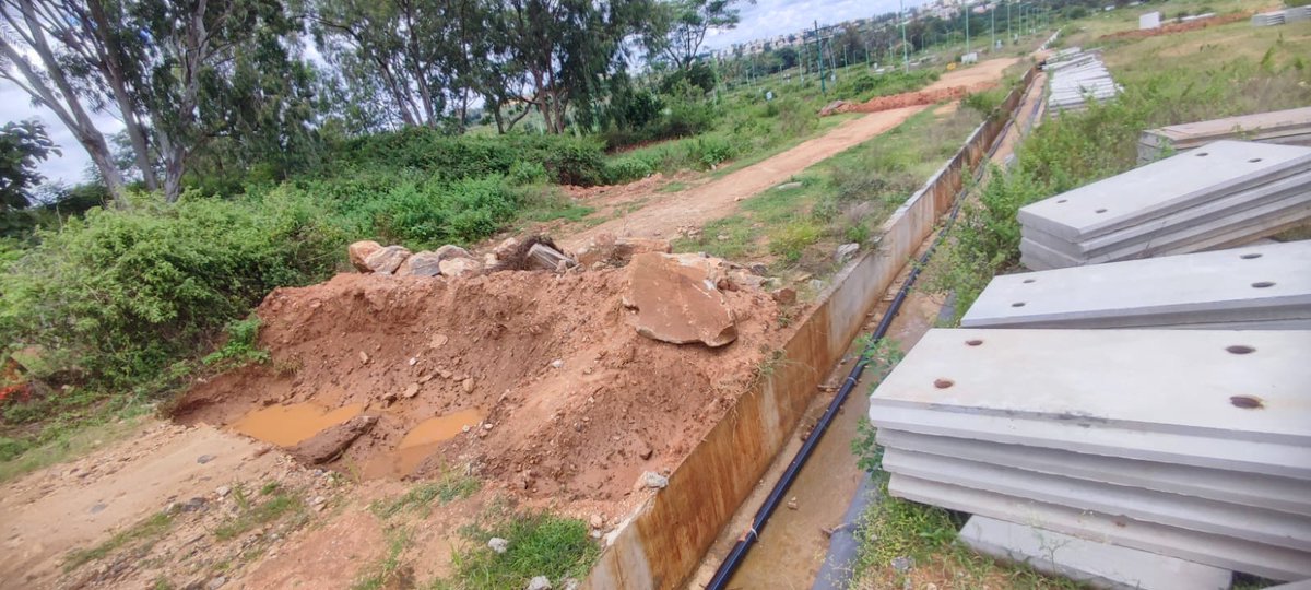 NPKLOpenForum's tweet photo. @CMofKarnataka @BSBommai Sir,can you give priority to complete your own department #BDA #NadaprabhuKempegowdaLayout before announcing any project,work is crawling,Single house out of 23k sites formed,No electricity,No drinking water,No roads
@anandmamani @nimmasuresh @STSomashekarMLA @SRVishwanathBJP https://t.co/wTXsb4sv09