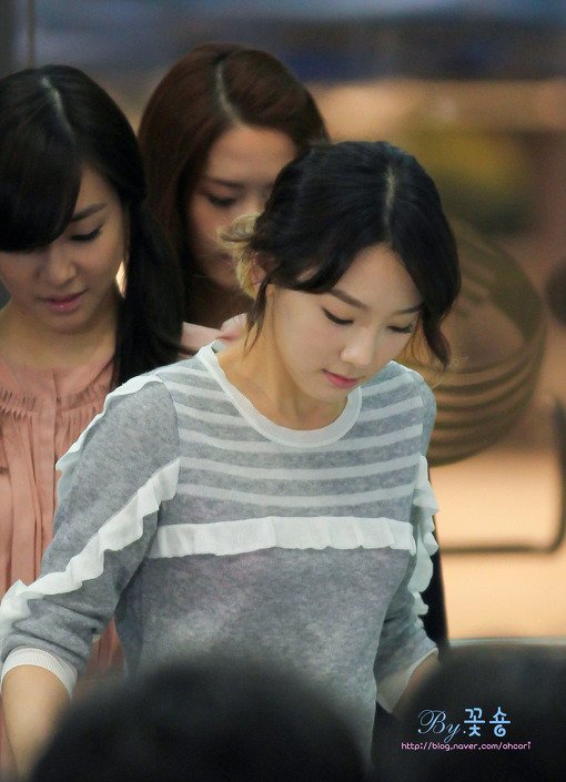 hourlytaeyeon's tweet photo. #TodayWithTaeyeon #TAEYEON #태연 

♡ 110907 KBS Love Request https://t.co/rC9dJw9eHn