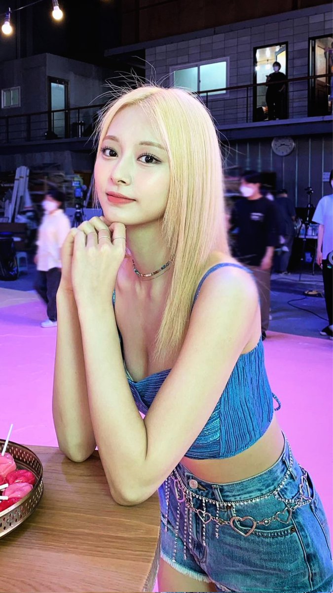 tzuarchives's tweet photo. CHOU TZUYU FROM TWICE! #TZUYU #쯔위 #TWICE https://t.co/4aKNjWqvng