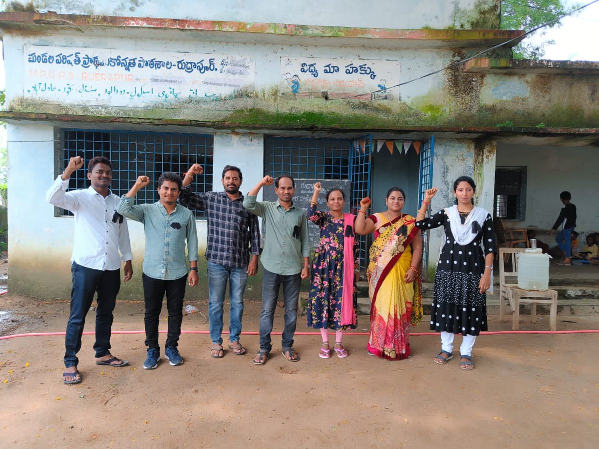 satyana51474535's tweet photo. ఉపాధ్యాయ దినోత్సవం సందర్భంగా,317 GO, వద్దు మన స్థానిక జిల్లా మాకు కావాలి అని నిరసన తెలియచేస్తున్న ఉపాద్యాయులు https://t.co/EV7xxC6f3H