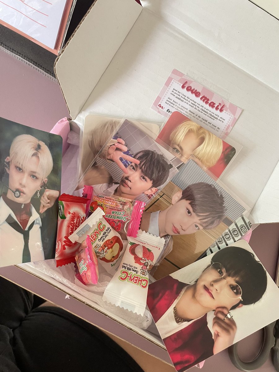 felixuhhh's tweet photo. aaaaaaaa late feedbacks pero ito na po 🥹❤️ umuwi na ang mga orders and super safe dumating tysm sa inyo ❤️

#KamsamniDana #maxhjscartproof @maxhjscart @yongbokiecart #fromcine @atthaph1 #sentbyzay @bbokmails https://t.co/YbikKkvJWd