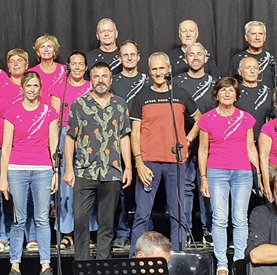 jonurbieta's tweet photo. Esan nizuen ba plan ederra izango zela!
Atzo @SPedroAbesbatza-rekin eskeini genuen kontzertua #Zestoa-ko Txistularien alardean. Bertan @enaut_elorrieta (#Ken7), @MosoRoberto (#Zarama) eta @aitorfurunda izan ziren, besteak beste.
📸https://t.co/zlAXfi2vtu https://t.co/e3a9eh7lHD