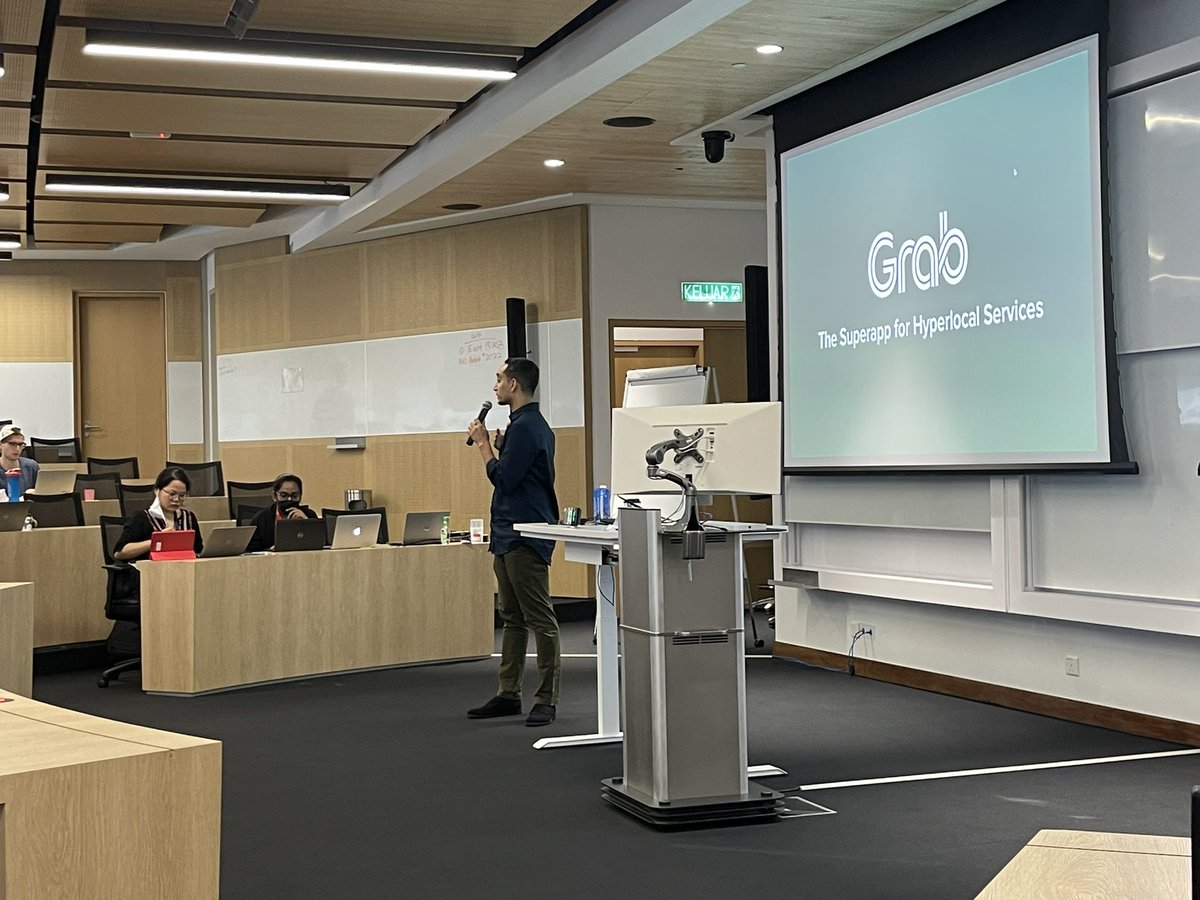 melatinungsari's tweet photo. Super excited to have welcomed Hassan Alsagoff, Regional Marketing Director at Grab, to speak to my platforms class at @ASBedu_official this AM. Hassan talked to us about @GrabMY’s SuperApp strategy across SEA - and building the multiple sides - drivers, merchants, buyers https://t.co/K1Glc9x8GR