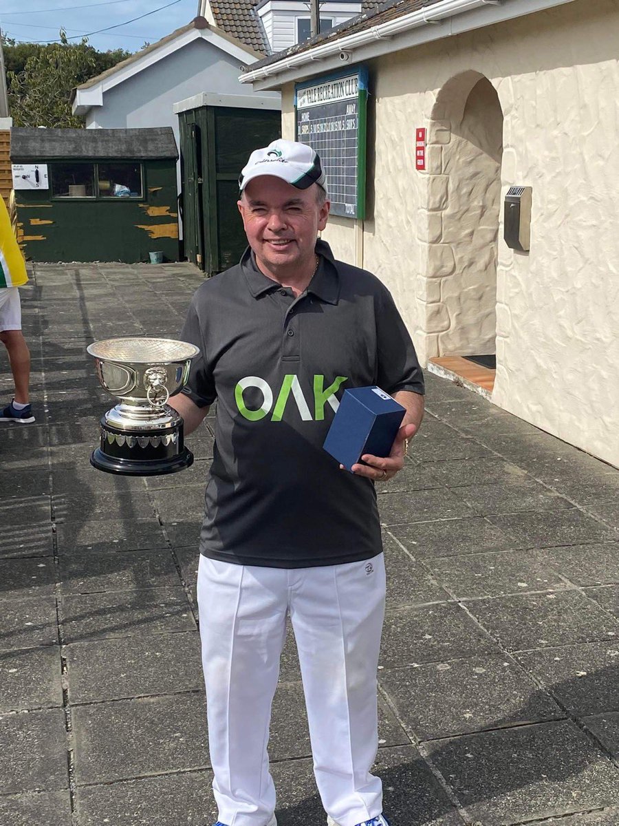 2022 Island Finals 
Gary Pitschou won Player of the Year with 99 points, 
All results can be found at…>>>
bowlsguernsey.gg