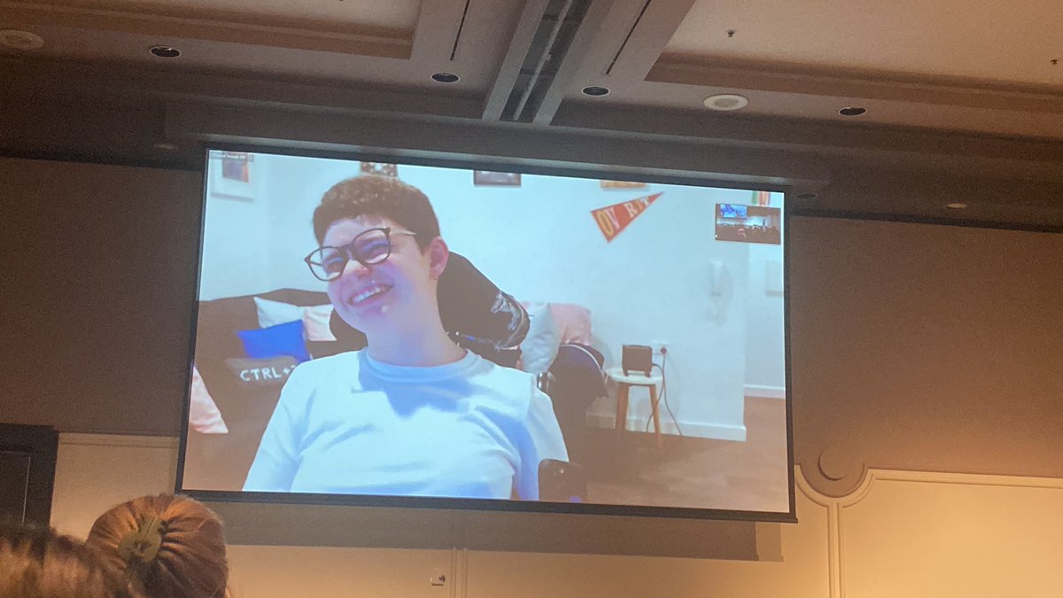 fox_leanna's tweet photo. Siobhan! So good to hear about how you are taking over the world after high school 🥳🥳🥳 #agosci2022 #agosci22 https://t.co/A4JN0cpnPO