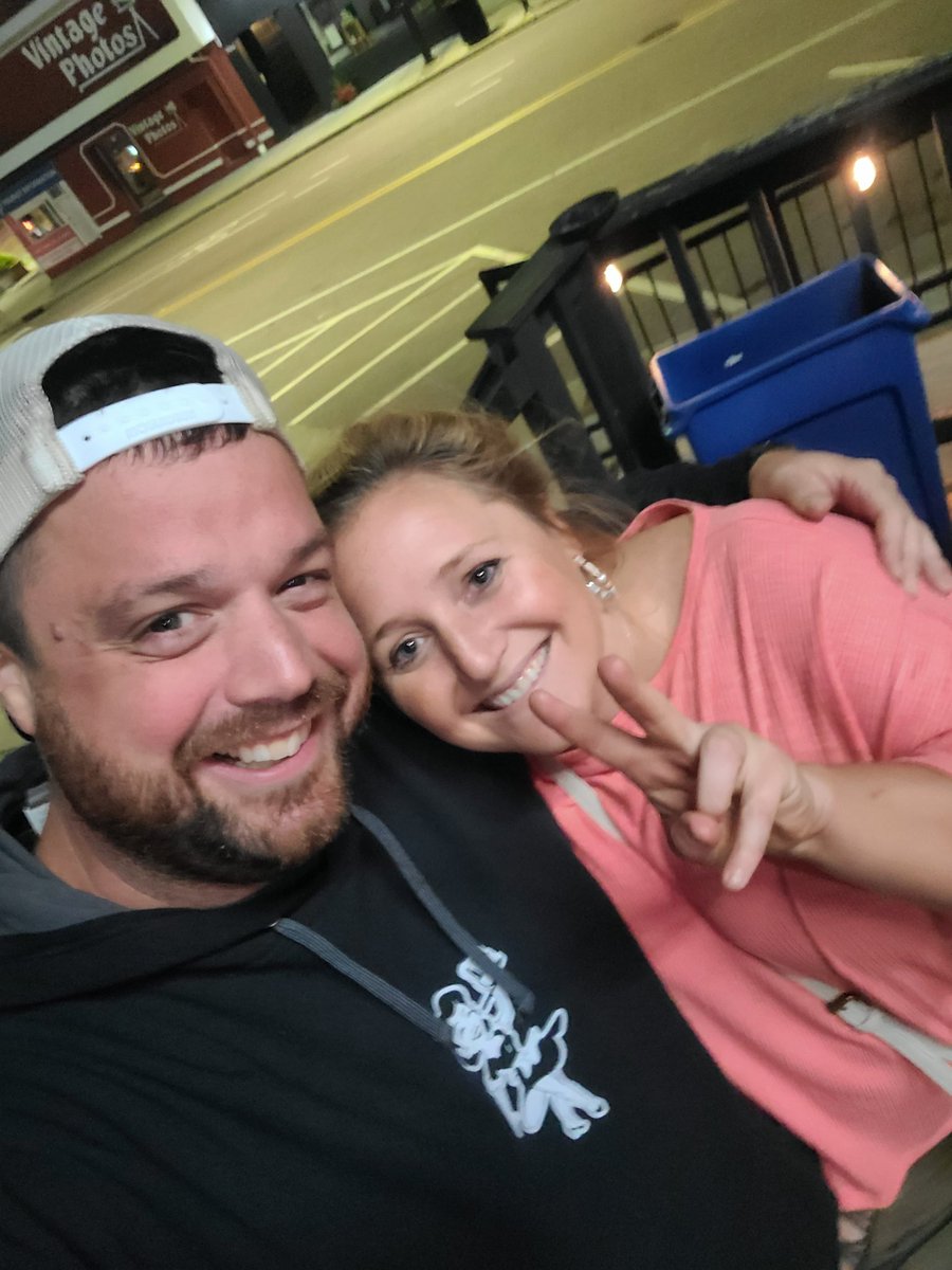 I was didn't think that <a href="/kkate0821/">Kendra</a> was of Irish heritage, but after that goodbye, I may be wrong...

<a href="/mamasgarage99/">Mama's</a> 
<a href="/Showboat_Saloon/">The Showboat Saloon</a>