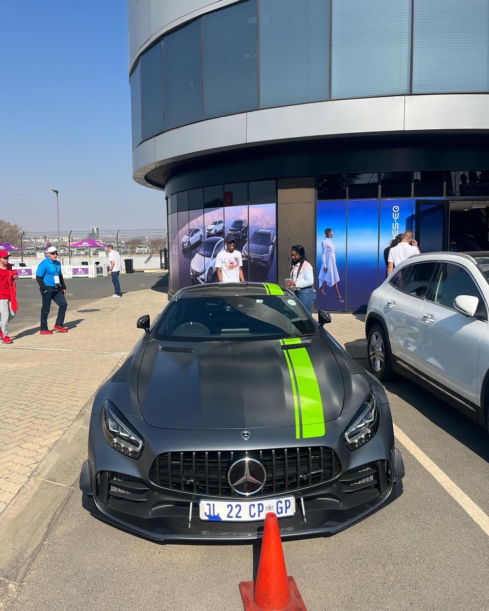 Autoreview_za's tweet photo. The Mercerdes Benz GTR showed face @safestivalofmotoring this thing is a beast 😈
#carlovers #carlove #mercerdes #v8
#AMGLife #AMG2022 #amgtr https://t.co/QwsEiUgRYI