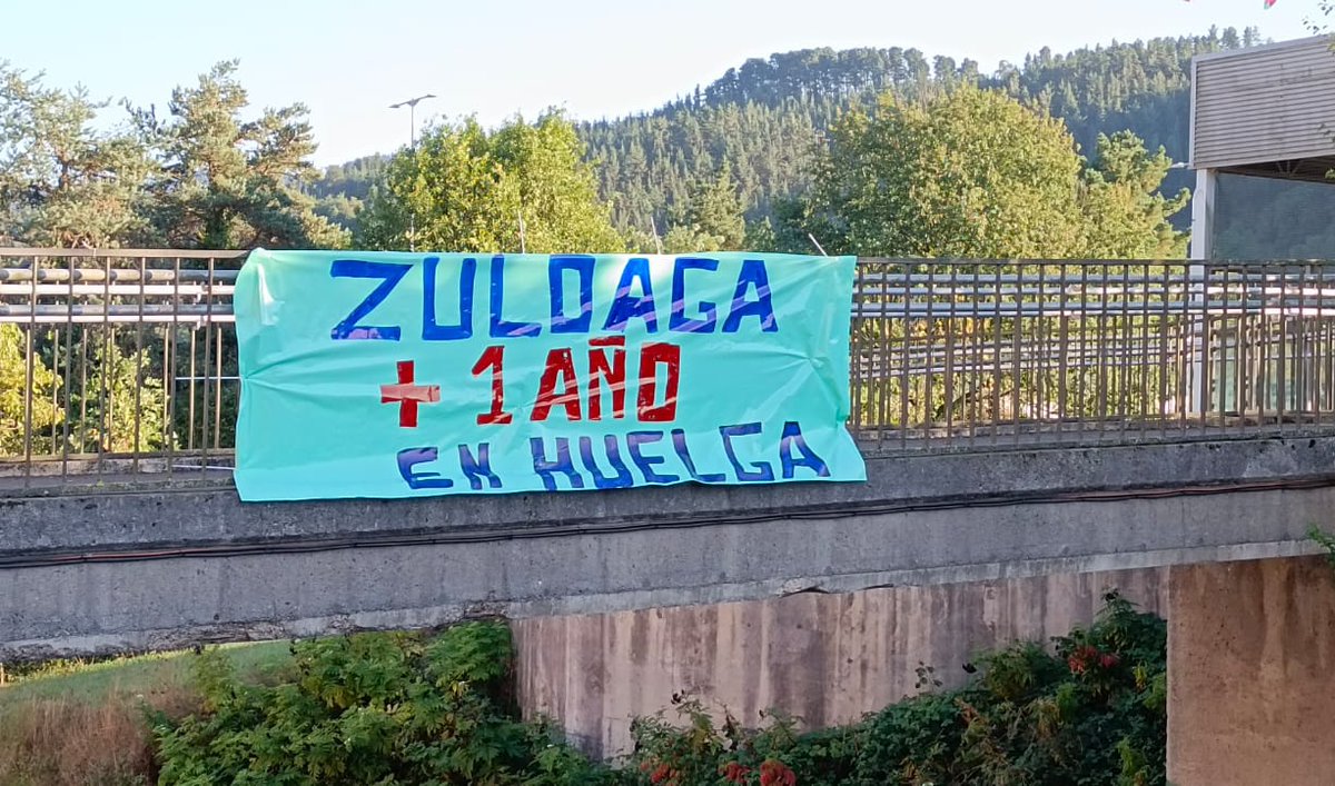 ZuloagaBorrokan's tweet photo. 4️⃣3️⃣3️⃣ #GrebaEgun
⚫ Por salir de la PREKARIDAD
⚫ Por un CONVENIO DIGNO
⚫ Por un reparto de RIQUEZA
      BORROKA DA BIDEA
#IbaizabalNerbioi #Zaratamo #Zeberio

#ZuloagaBorrokan https://t.co/XZXXccuXuJ