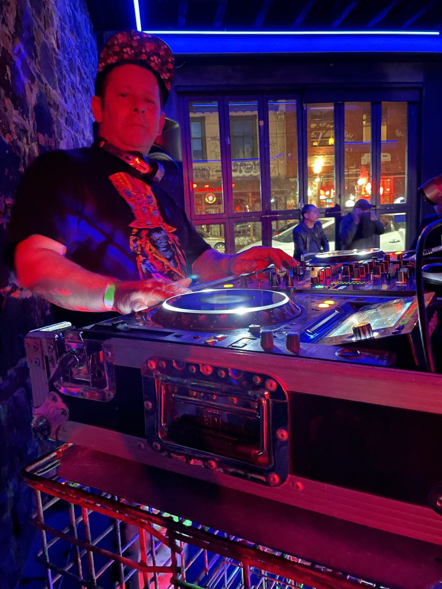 ArchieUltrastyl's tweet photo. DJ Archie J at the Sex Machine James Brown Tribute Show live at Evelyn Hotel Fitzroy 02/09/2022. Set snippits Pt.1 https://t.co/eyY8HT0P2g
#DJArchieJ #melbournedj #sexmachine #JamesBrown #evelynhotel #melbournelivemusicvenue #fitzroy #fitzroymelbourne #funk #funky #funkytown https://t.co/rXzbJFDY7U