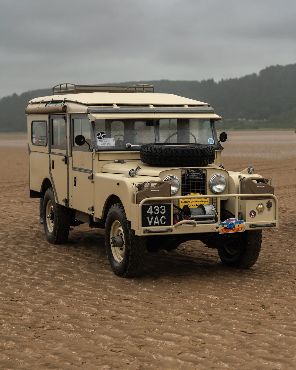 Goooood morning! You like? 😍
#RedWharfBay #landrover #Series1 #Serieslandrover #landroverphotoalbum #inkyenston #Oldrovers #Snowdonia #Overland #icon