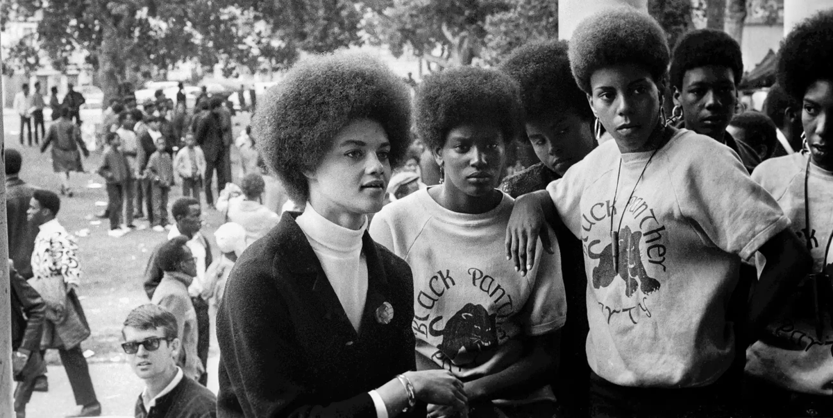 mixdevil66's tweet photo. Sisters of the revolution: A new #photobook recalls the crucial but often overlooked role played by #women in the #BlackPanther party. The photographer #StephenShames and his co-author #ErickaHuggins, the party’s longest-serving female member, look back https://t.co/vBI3t7Ie1j https://t.co/kT6ymCArzu