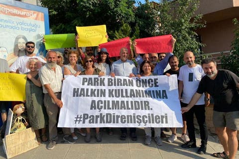 CizgiSol's tweet photo. TİP Milletvekili Ahmet Şık Çekmek��y'de süren park direniş yerini ziyaret etti. https://t.co/tD5oSPNNpw