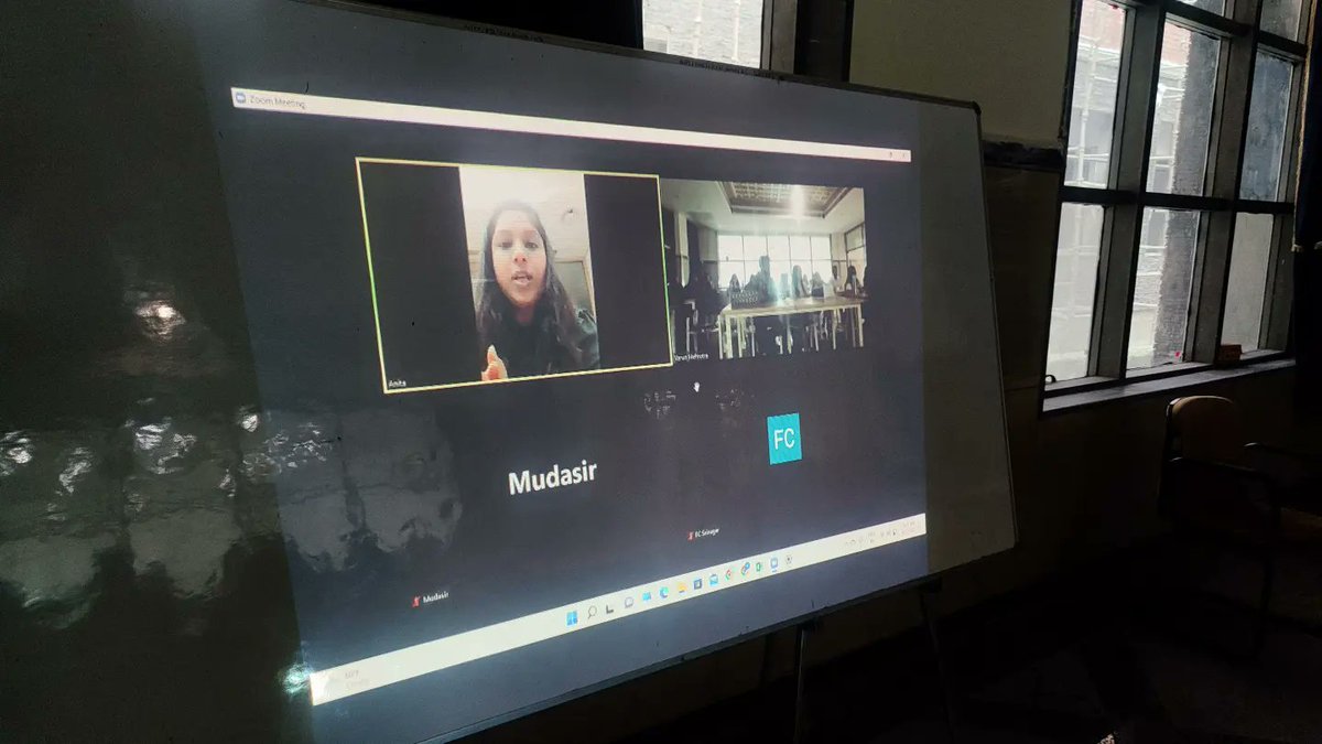 NIFTSRINAGAR1's tweet photo. Webinar cum Industry engagement with Anita Kumari (Sr. Merchandiser) Shahi Exports pvt ltd on Topic "Apparel Export Merchandising" for MFM students. 

#niftsrinagar #nift #niftian #niftlife #industry #engagement #webinar https://t.co/PJSsQvnXcZ