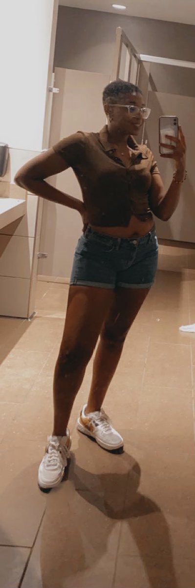 misscrazy255's tweet photo. I like these pictures🤎 hope y’all like them too 🫶🏾 https://t.co/NqyE2trBXF